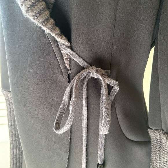 Venus Beautiful Blazer Jacket with Sweater detail on Neck & Sleeves. Size M - Picture 3 of 6